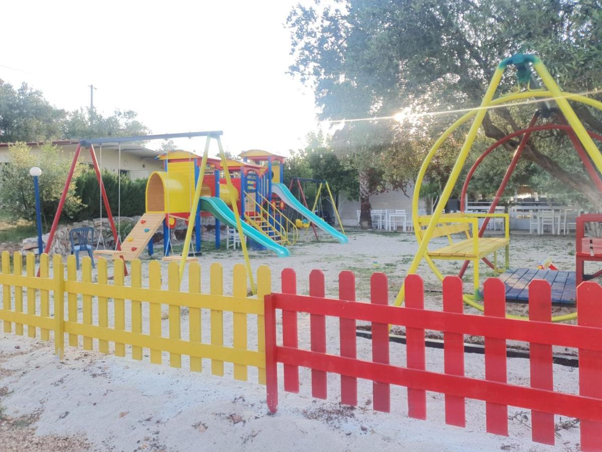 מלון קסאמיל Soare מראה חיצוני תמונה